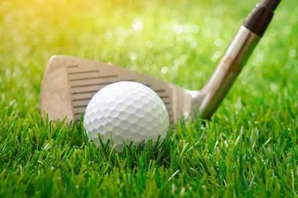 打高尔夫对身体有什么好处