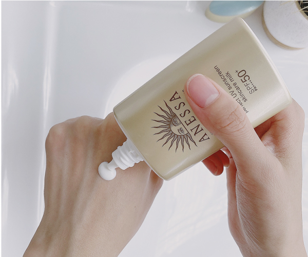 安耐晒是物理防晒还是化学防晒