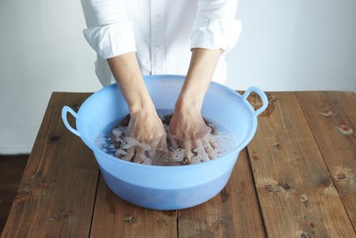 羽绒服可以在太阳下晒吗