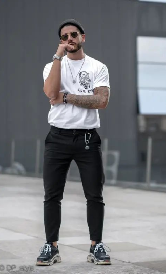 男生t恤衣长到哪最佳