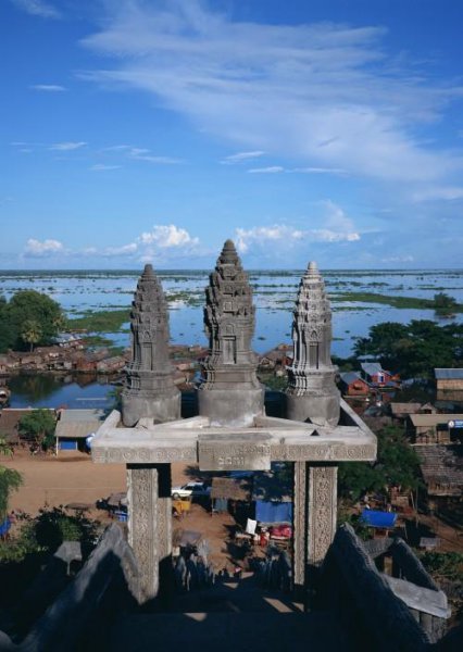 柬埔寨面积和人口是多少