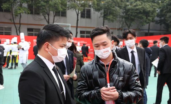 初中毕业没考上高中读什么学校好