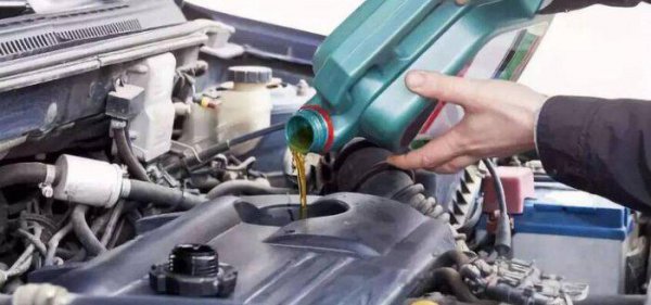 汽车首保需要带什么资料