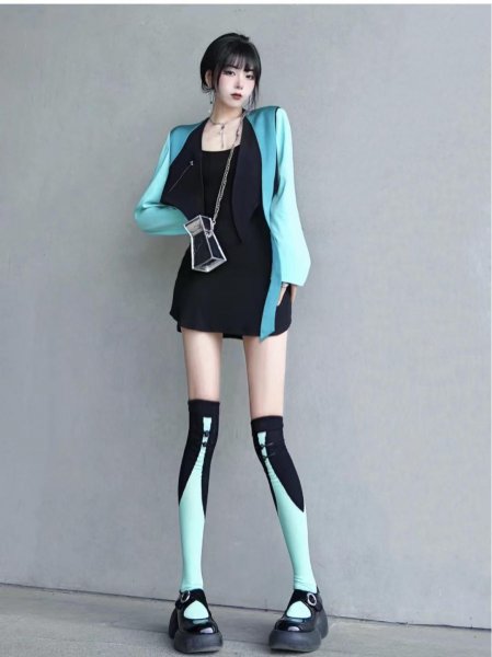 黑色连衣裙搭配鞋子图片