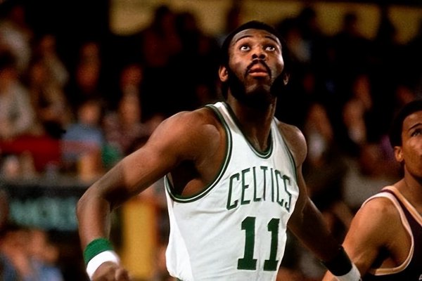 十一号球员是谁