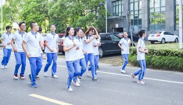 山东女生身高平均值