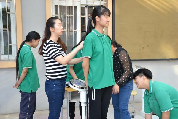 山东女生身高平均值