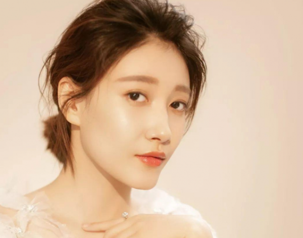 女演员啜妮个人资料