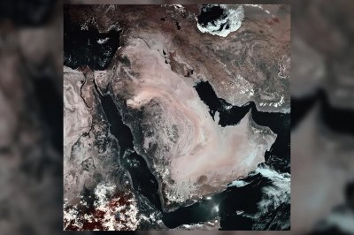 红海海水呈现什么颜色 红海的红色是什么原因造成的