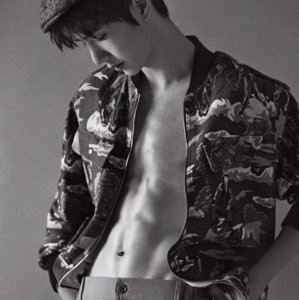 王一博喜欢赵丽颖是真的吗 王一博和赵丽颖在一起过吗