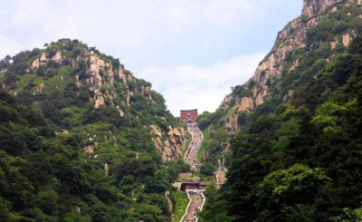 中国名山排名前十分别是哪里 国内旅游山水名山排行榜