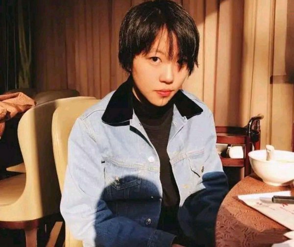 窦靖童和周迅结婚了