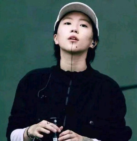 窦靖童和周迅结婚了