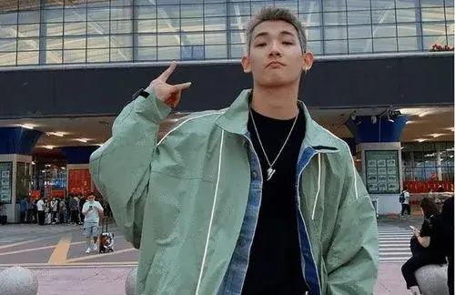 梅尼耶个人资料简介