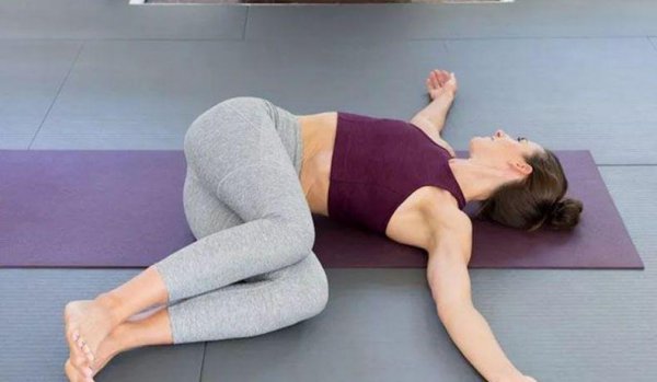 为什么说40岁不要练倒立