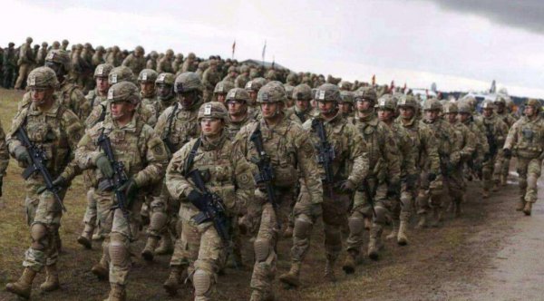 美国普通人一个月工资多少钱