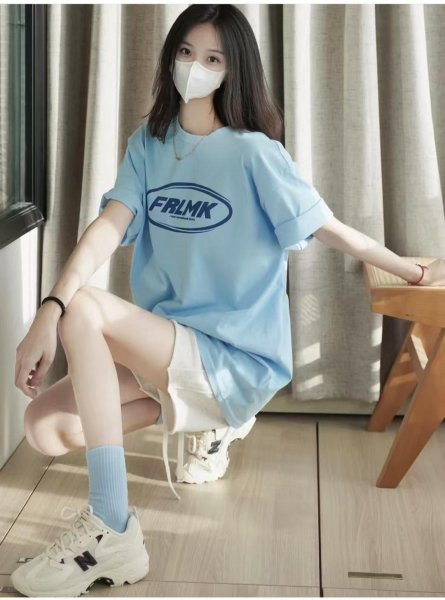 白色短裤配什么颜色t恤好看