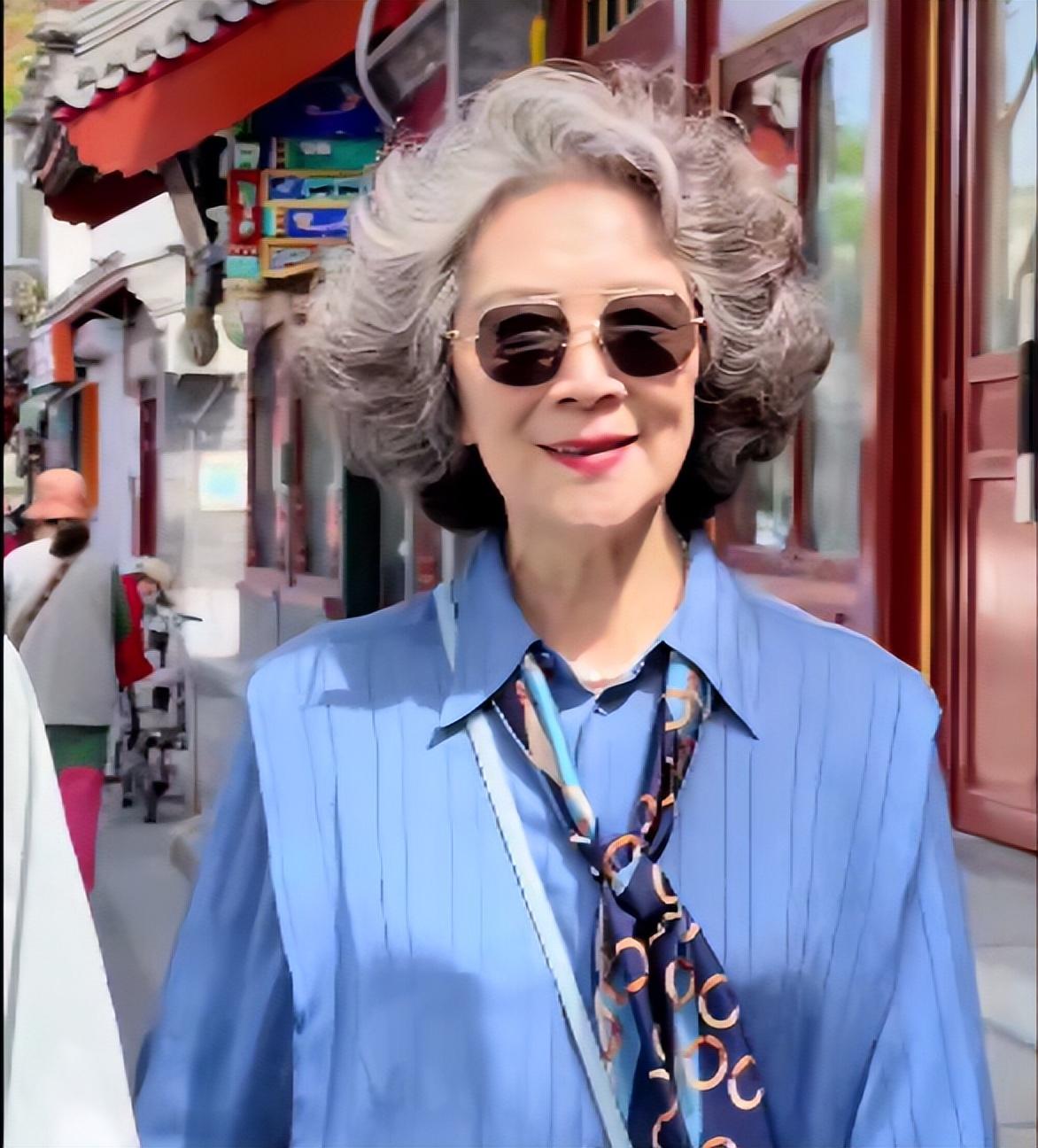 中老年发型女短发60岁