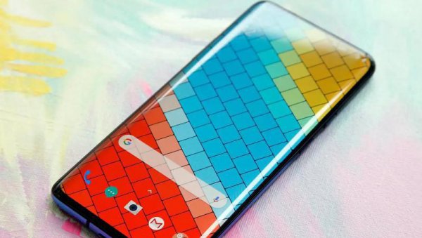 手机平面屏好还是曲面屏好