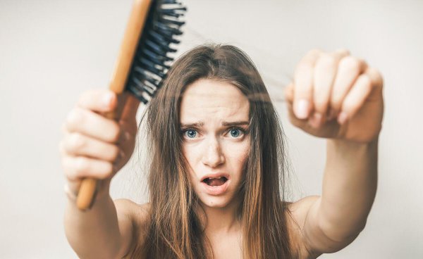 直发梳天天用伤头发吗