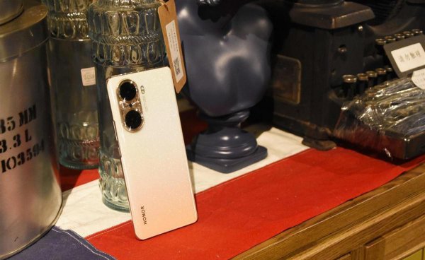 荣耀60pro值不值得买