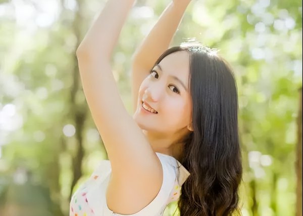 脑子聪明的女孩表现是什么样的