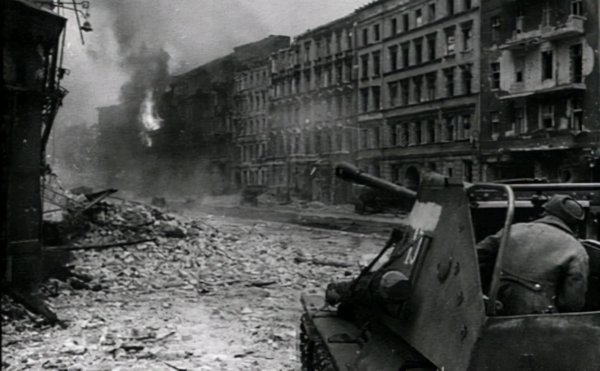 如果柏林战役德军顶住了