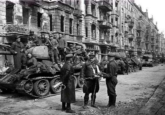 如果柏林战役德军顶住了