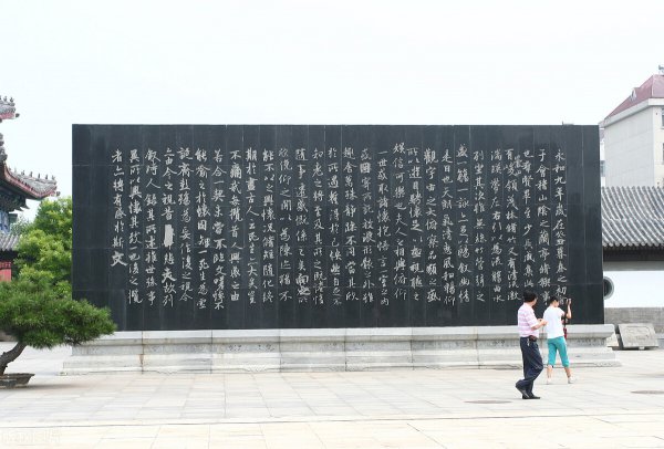 姓王的历史名人和事迹简介