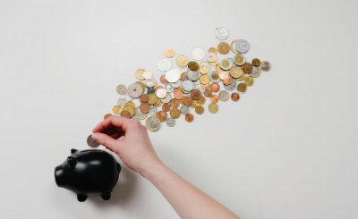 借记卡与信用卡的区别 普通人群有必要申请信用卡吗