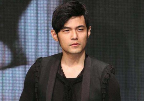 黄家驹和谁一个级别