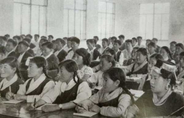 西藏民族大学为什么在咸阳