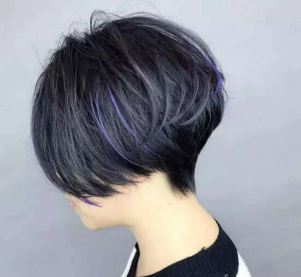 脖子短脸大的女生适合什么发型