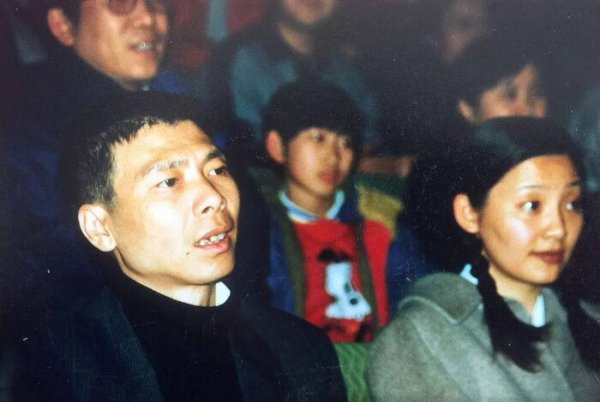 演员徐帆结了几次婚