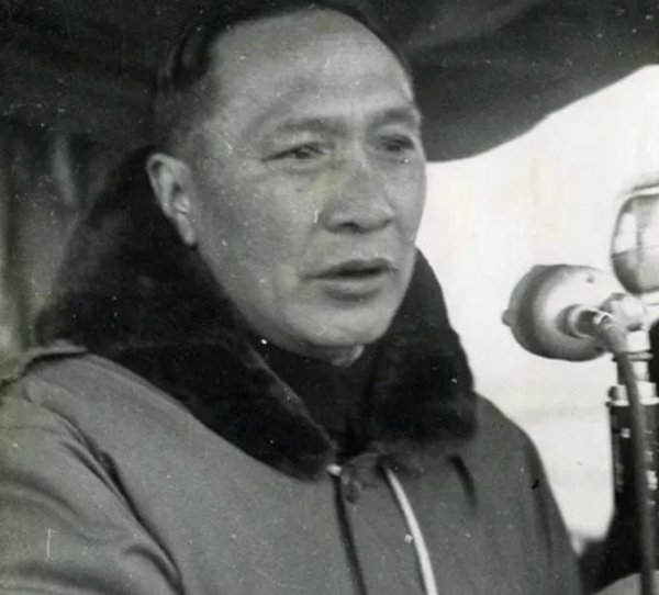 卢汉龙云谁厉害