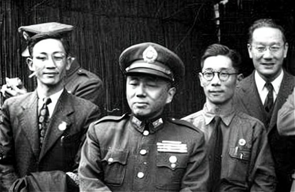 卢汉龙云谁厉害