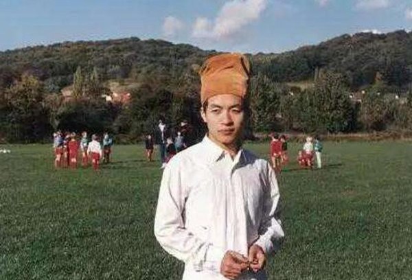 顾城最经典的十首短诗