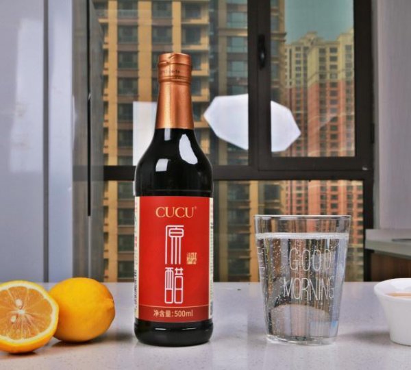 衣服上黑色的霉点怎么去除