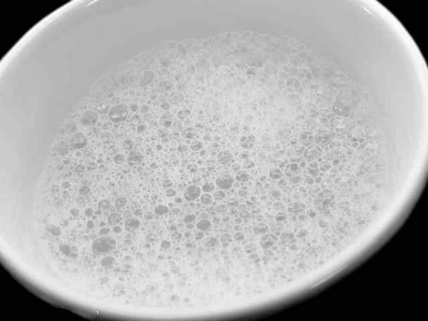 衣服上黑色的霉点怎么去除