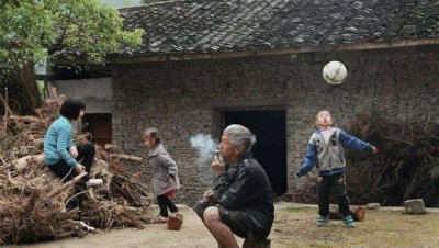 红事遇到白事怎么办谁让路 为什么白事遇红事要让道