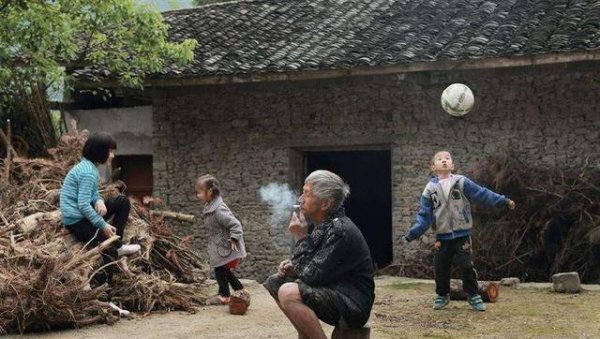 红事遇到白事怎么办谁让路