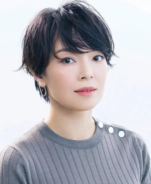 四十岁女人适合什么发型显年轻