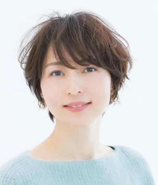 四十岁女人适合什么发型显年轻