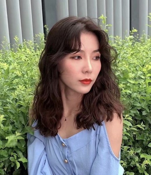 四十岁女人适合什么发型显年轻