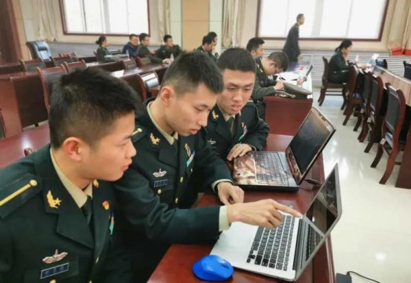 儿子在军校坚决要退学怎么办