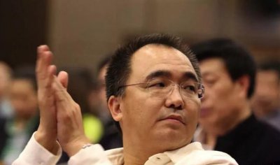 湖北首富是谁 阎志是从诗人转型成为湖北首富的故事