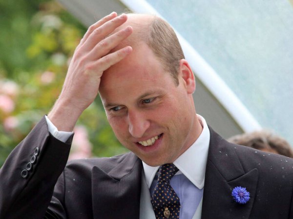 长期用清水洗头好不好