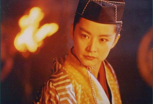 笑傲江湖中东方不败的师傅是谁