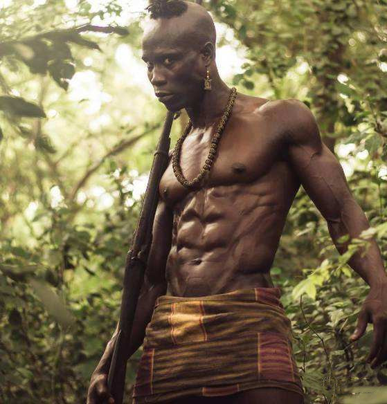 黑人是不是都比较强大