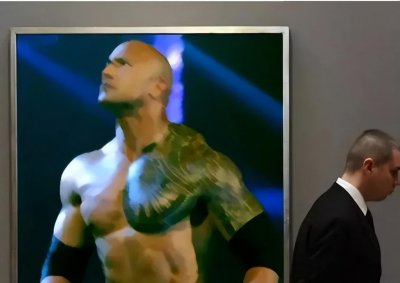 巨石强森个人介绍 强森从职业摔跤手运动员到演员的转变